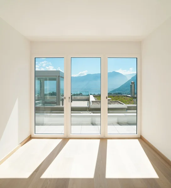 Empty room with windows — Stock Photo, Image