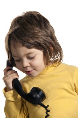 Telefonu Olan Küçük Kız