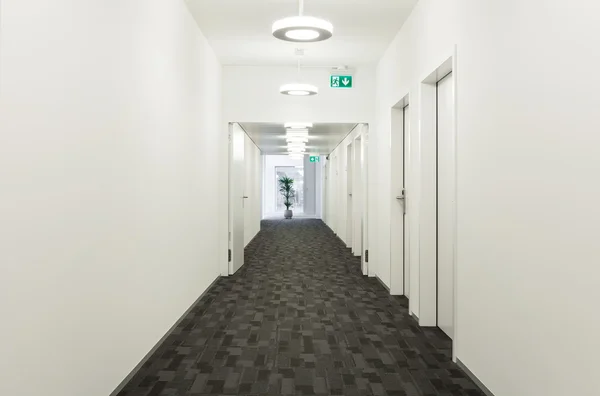 Empty corridor view — Stockfoto