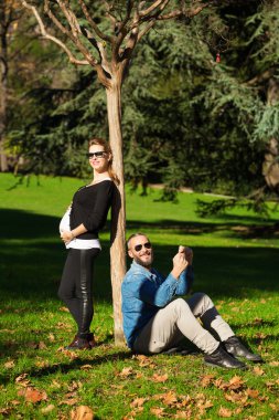 Hamile iki açık içinde