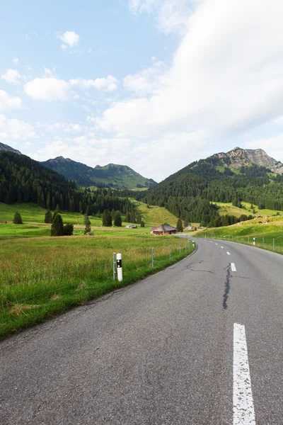 Letní horská krajina — Stock fotografie