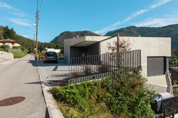 Architectuur, vrijstaande villa — Stockfoto