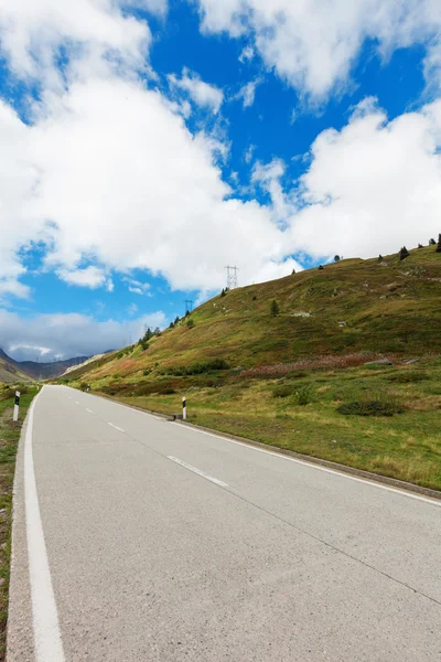 Passo alpino, strada — Foto Stock