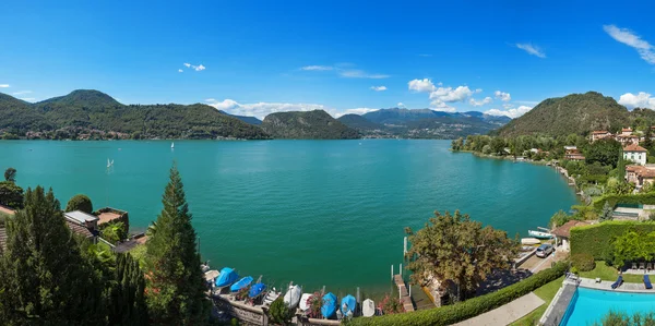 Panoramablick auf den Luganer See — Stockfoto