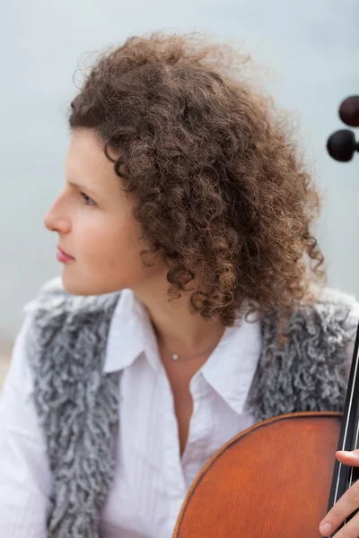 Músico al aire libre, retrato — Foto de Stock