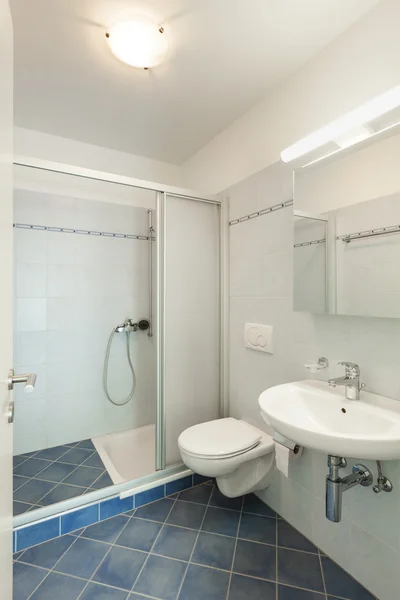 Innenraum einer Wohnung, Badezimmer — Stockfoto