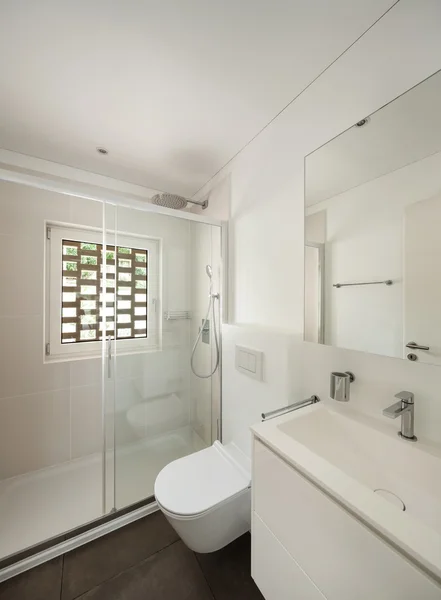 Interior de nuevo apartamento, baño moderno — Foto de Stock