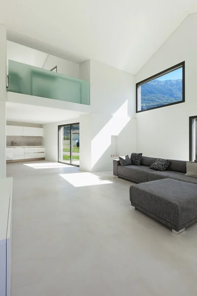 Innenraum, Wohnzimmer mit Sofa — Stockfoto