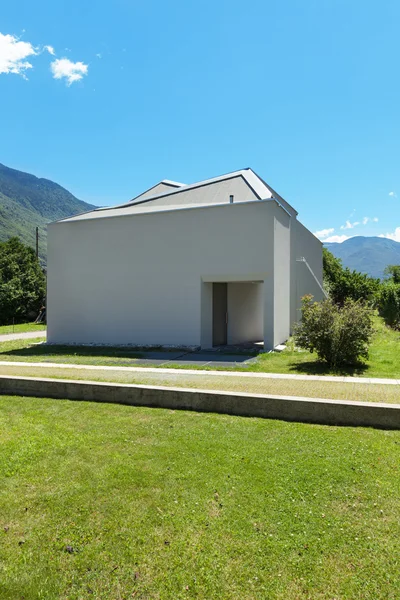 Casa nueva, al aire libre —  Fotos de Stock