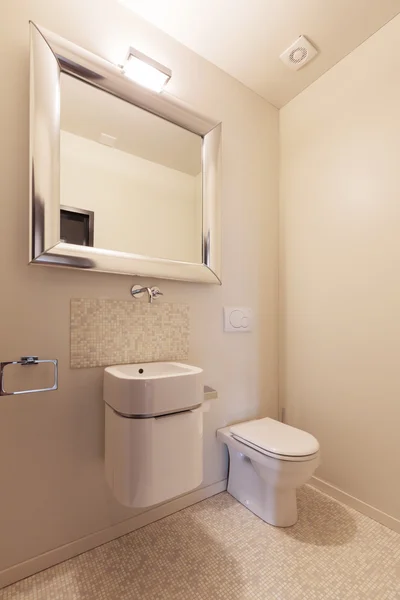 Modern lägenhet, toaletten, ingen inuti — Stockfoto