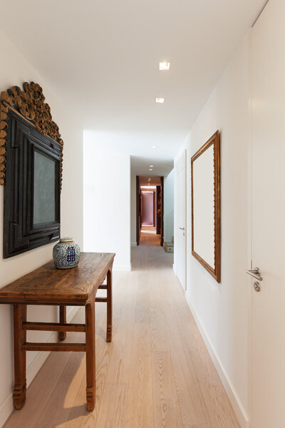 коридор современной квартиры
