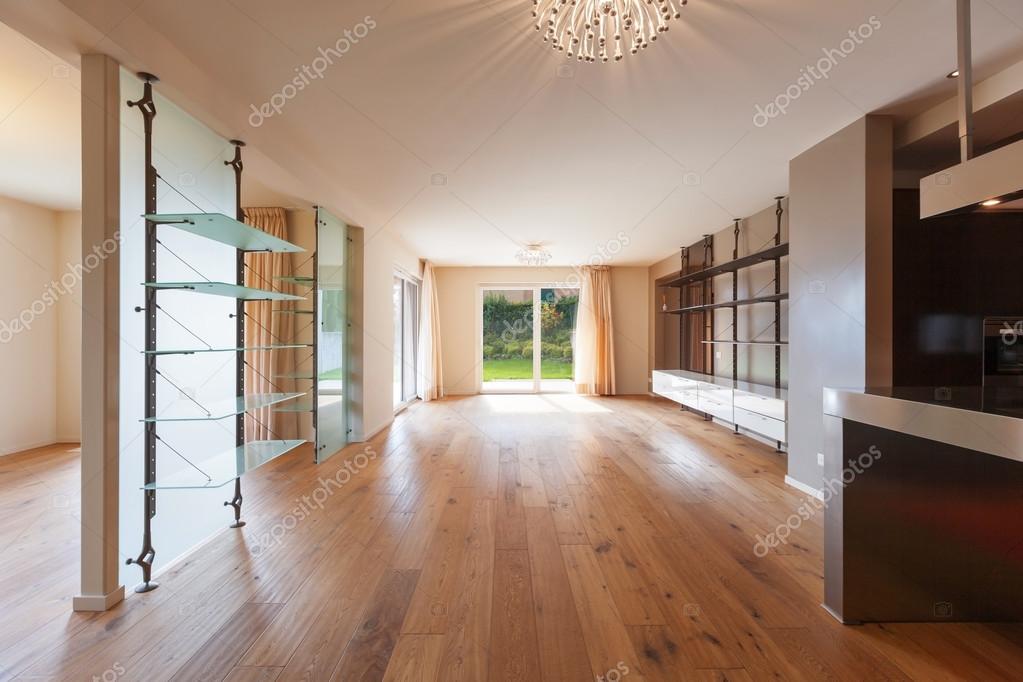 Interieur des modernen Wohnung ohne Möbel — Stockfoto © Zveiger ... Interieur des modernen Wohnung ohne Möbel — Stockfoto © Zveiger ...