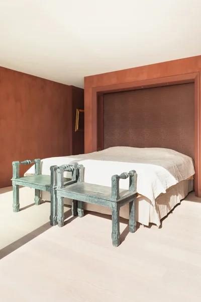 İç, güzel modern yatak odası — Stok fotoğraf