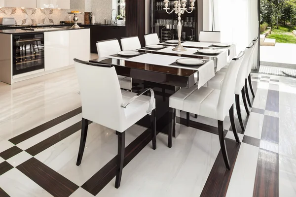Interiors, luxury dining room — Stock Photo, Image