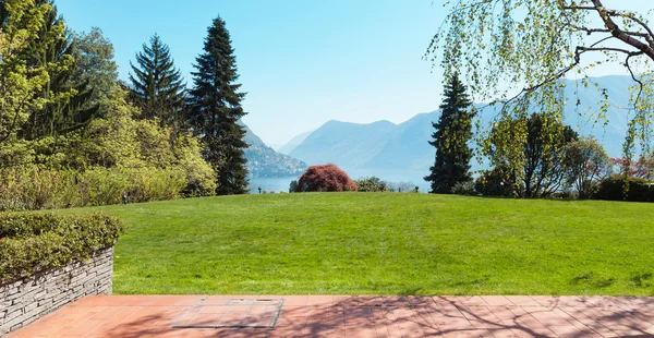 Veranda eines schönen Hauses — Stockfoto