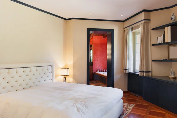 Interieur, slaapkamer mooie comfortabele — Stockfoto