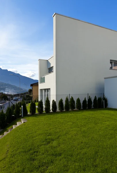 Moderne witte huis — Stockfoto