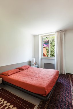 bir evin güzel yatak odası