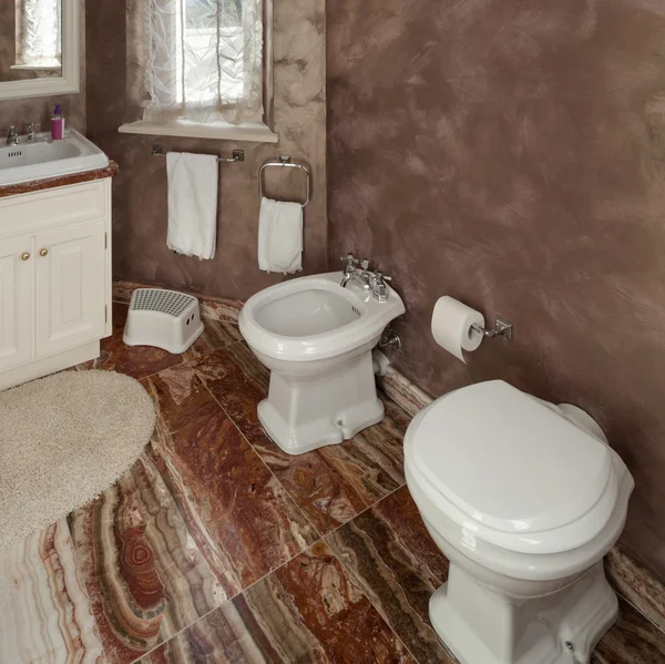 Badkamer, WC en bidet — Stockfoto