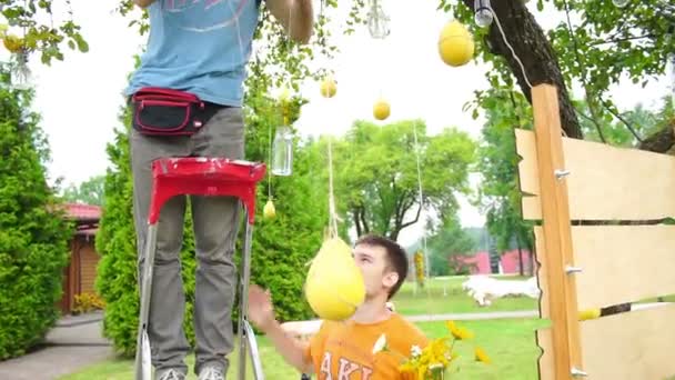 Hochzeitsfloristik im rustikalen Stil — Stockvideo