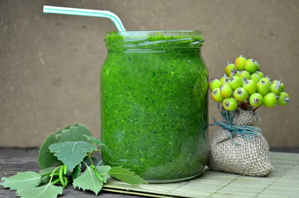 Green diet smoothies — Zdjęcie stockowe