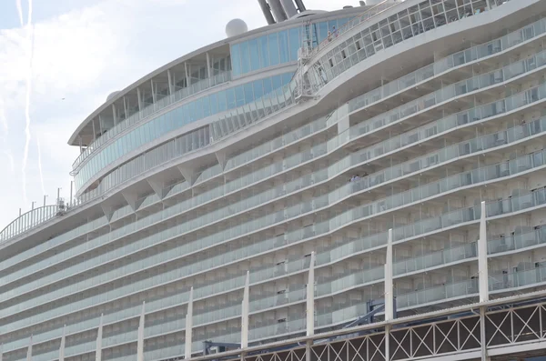 Luxury cruise ship closeup — Stock Photo, Image