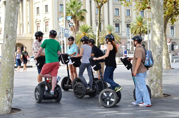 Turist üzerinde segways Barcelona, Catalonia, İspanya