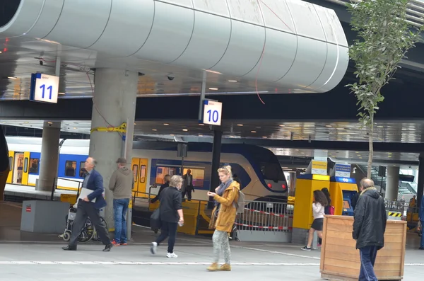 Haag Central Station, Países Bajos — Foto de Stock