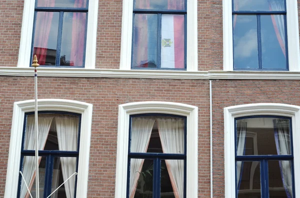 Fasada tradycyjny dom w Holandii — Zdjęcie stockowe