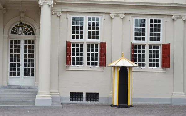 Koninklijk Paleis in de stad den haag, Nederland — Stockfoto