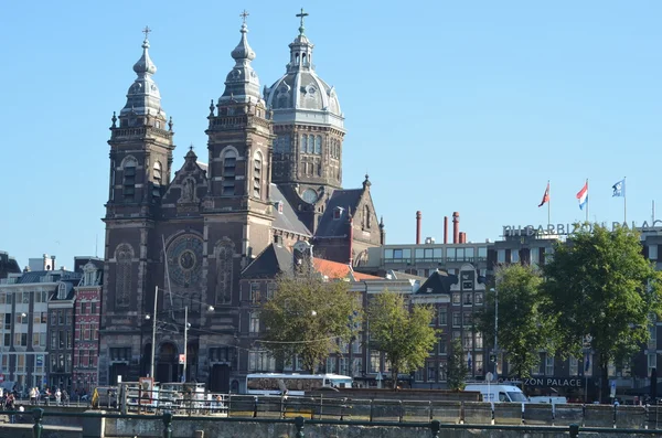 Vista sulla strada del centro di Amsterdam — Foto Stock