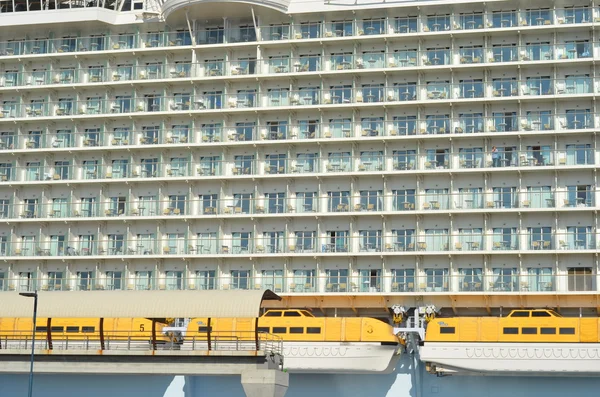 Hutten van een modern cruiseschip — Stockfoto