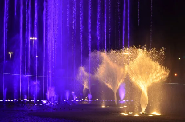 Dancing fountains — Stock Photo, Image