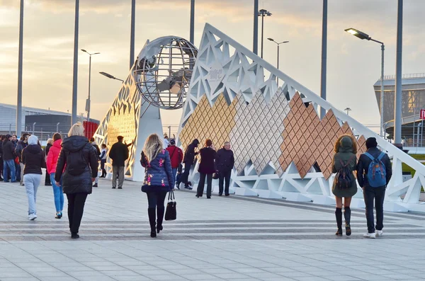 Zeď s Olympijské medaile v olympijském parku, Sochi, Rusko — Stock fotografie