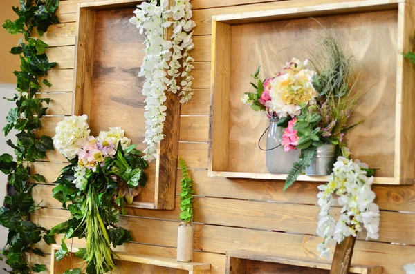 Flowers on  wood planks background — Stock Photo, Image