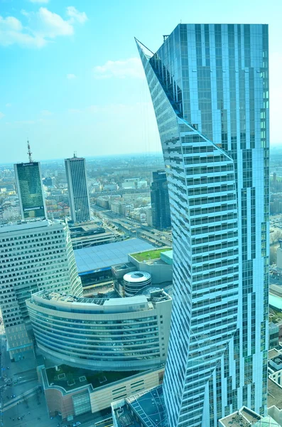 ワルシャワ、ポーランド。市内中心部の航空写真ビュー ダウンタウンのビジネス高層ビル — ストック写真