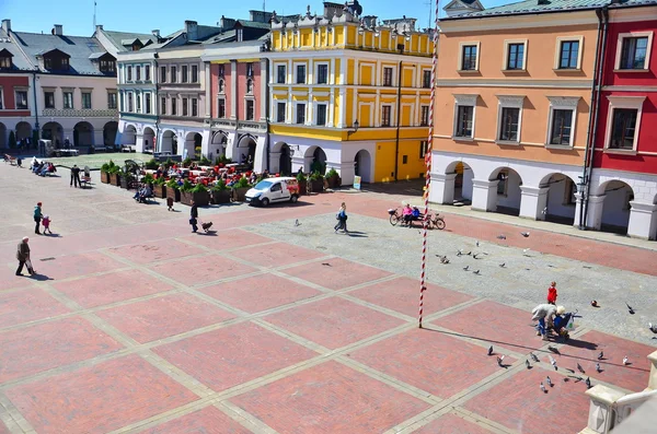 Zamosc, Polonya binaların renkli cephe — Stok fotoğraf