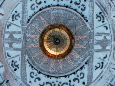 Hava aracı görüntüsü Nur-Sultan, Kazakistan Kazakistan şehir merkezi gökdelenler ve Baiterek Kulesi.