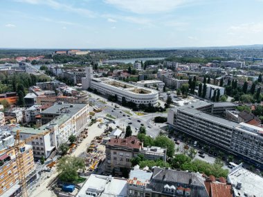 Sırbistan 'ın Novi Sad kenti üzerindeki İHA uçuşu.