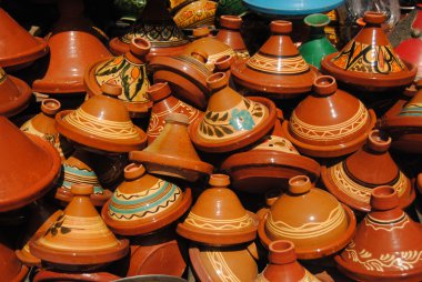 Tajine Satılık Fes, Fas Çarşısı içinde