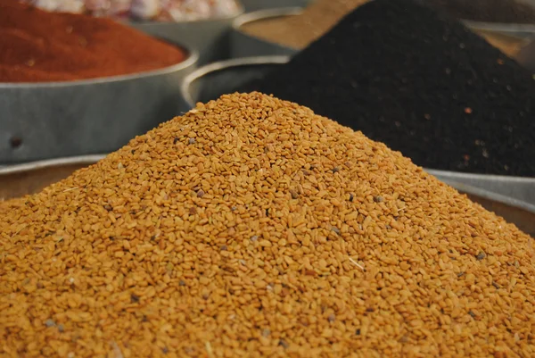 Produtos de mercado em Fes, Marrocos, África — Fotografia de Stock