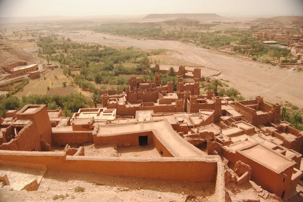 Ait ベン ハドゥの集落、モロッコ、多くの映画のセットのクサル — ストック写真