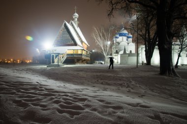 Wimter Suzdal için geldi