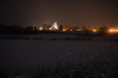 Wimter Suzdal için geldi