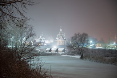 Wimter Suzdal için geldi