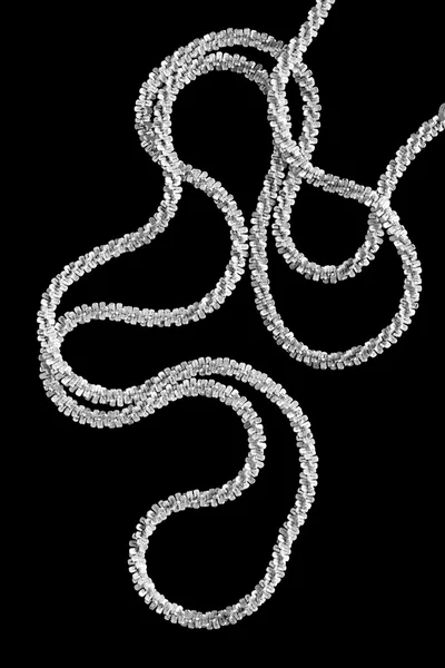 Halskette auf schwarz — Stockfoto
