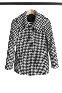 Giysi raf üzerinde kat