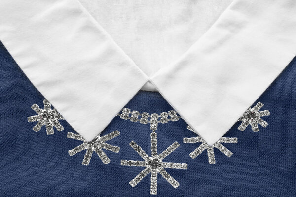 Necklace on pullover