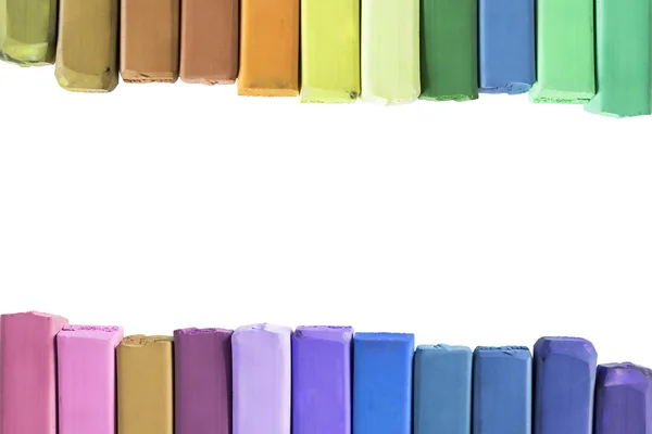 Kleurrijke kleurpotloden geïsoleerd — Stockfoto