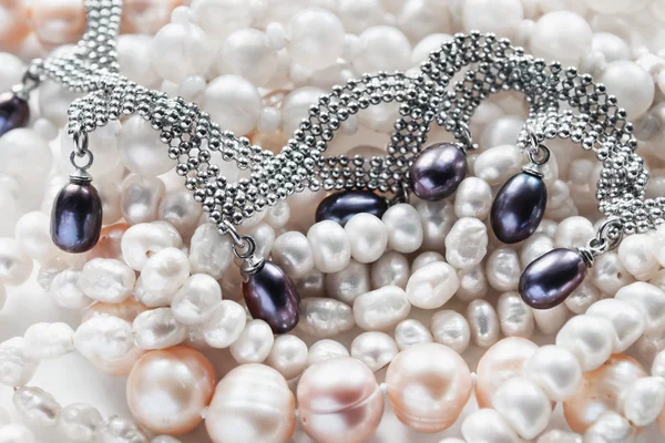 串成的珍珠 — 图库照片